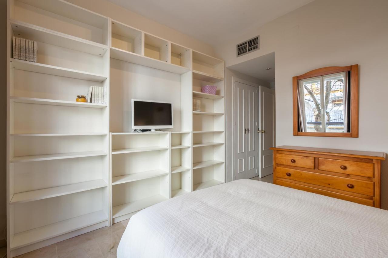 Apartamento Cerca Del Alcazar Con Garaje Privado إشبيلية المظهر الخارجي الصورة